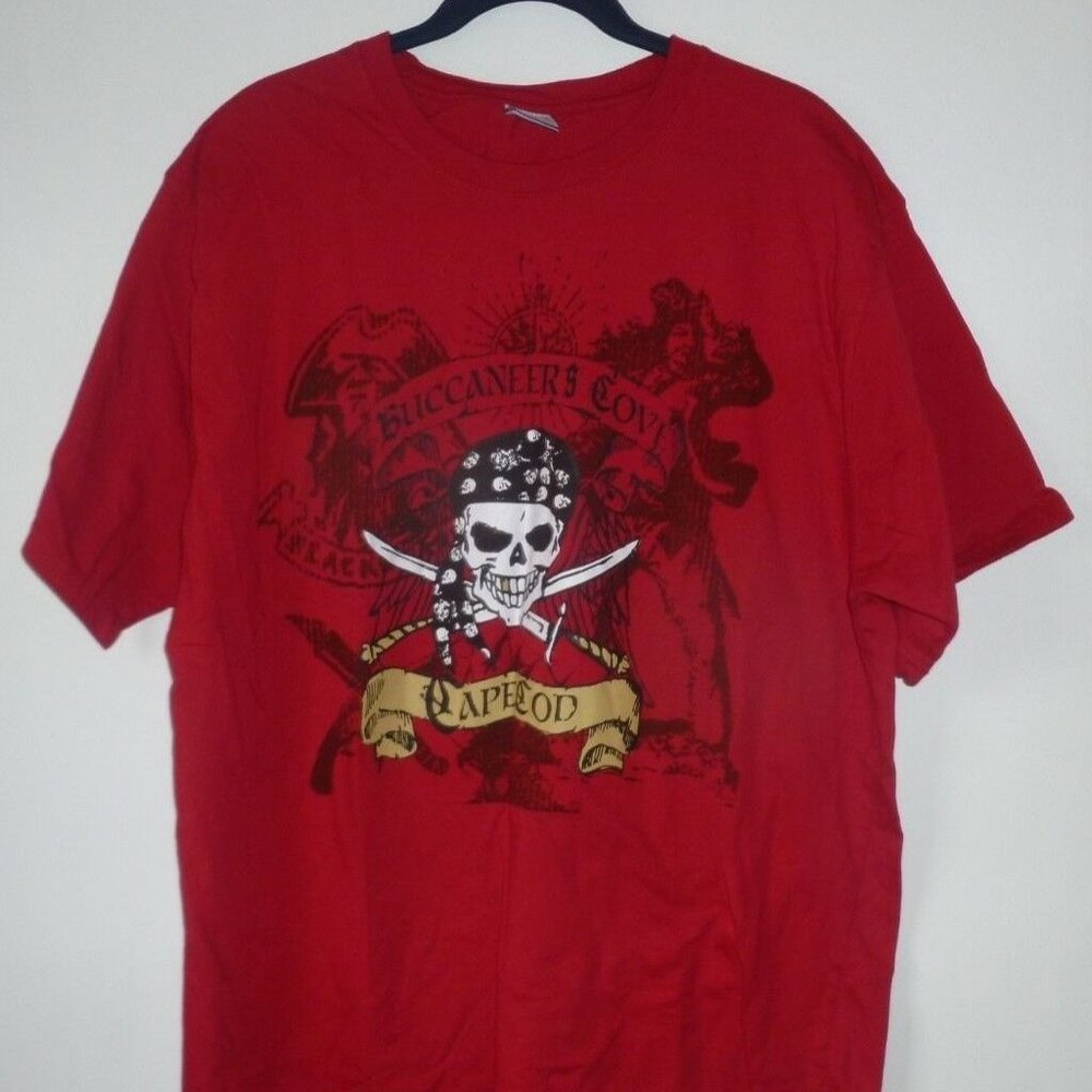 Men's T-Shirt,Buccaneers Cove,Cape Cod,Size XL